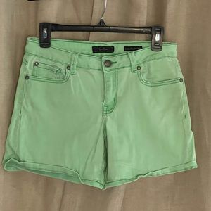 Jessica Simpson green denim shorts size 29